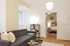 Moderne Zwei Zimmer Altbauwohnung im Stadtkern